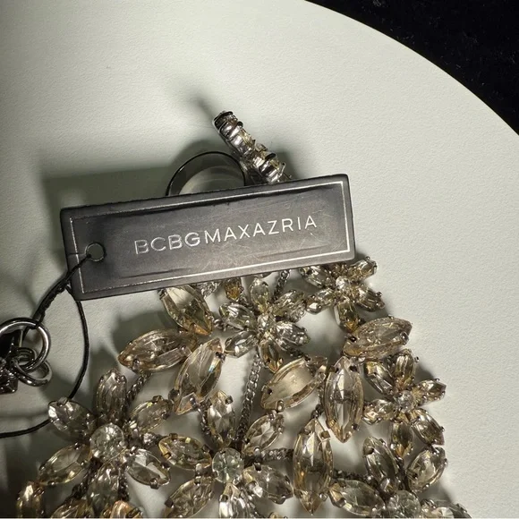 ✨ BCBGMAXAZRIA Crystal Hand Chain Bracelet – Statement Floral Design NWT - Picture 10 of 14